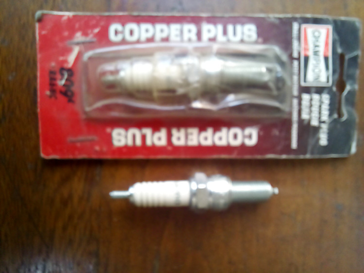 شمع موتور سیکلت Champion معمولی آمریکا موتور پولسار کد 809RAHC