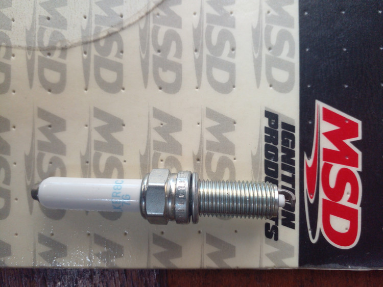 شمع اتومبیل پورشه ماکان NGK