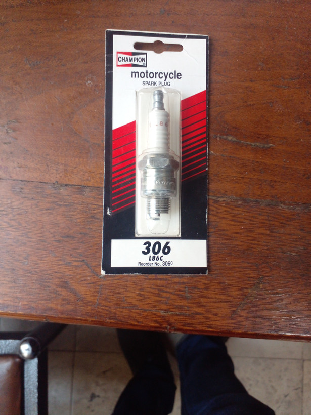 شمع اتومبیل CHAMPION معمولی آمریکایی اصل