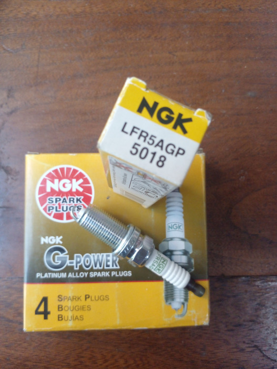 شمع اتومبیل NGK سوزنی پایه بلند