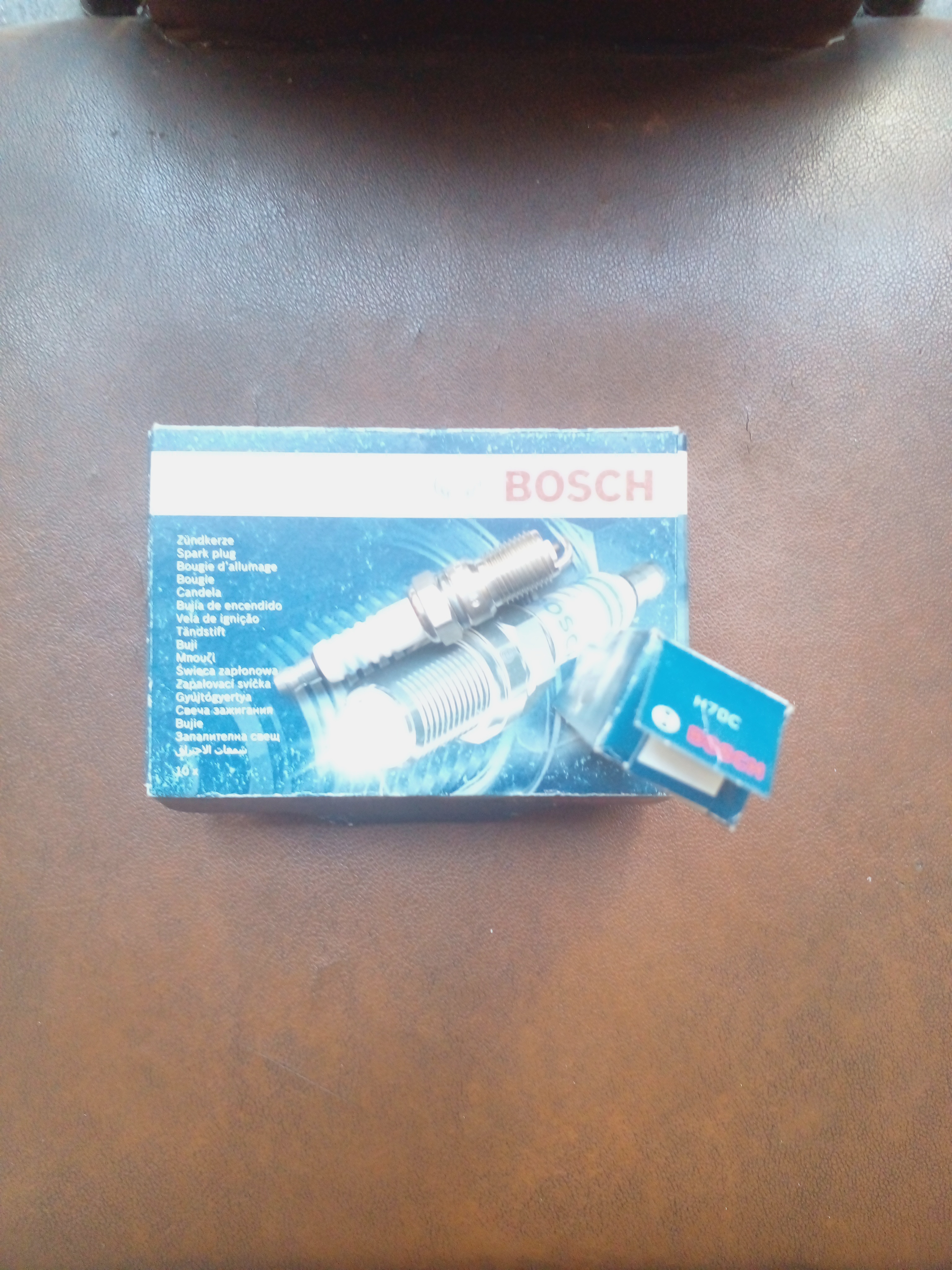 شمع خودرو BOSCH Russia کونیک معمولی پایه کوتاه