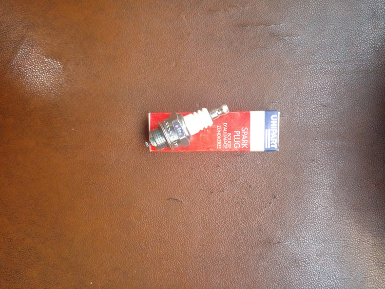 شمع اره برقی و علف زن NGK به سفارش شرکت انگلیسی یونی پارت