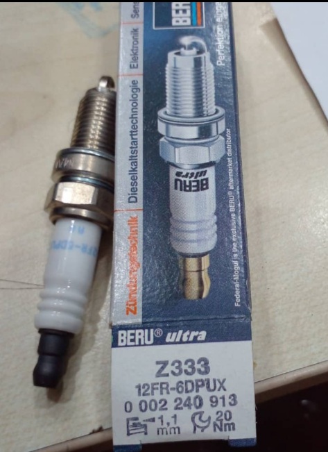 شمع اتومبیل برو پایه کوتاه سوزنی پلاتینیوم