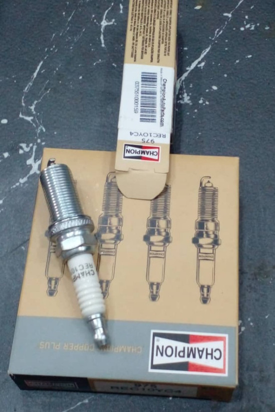 شمع اتومبیل پایه بلند Champion