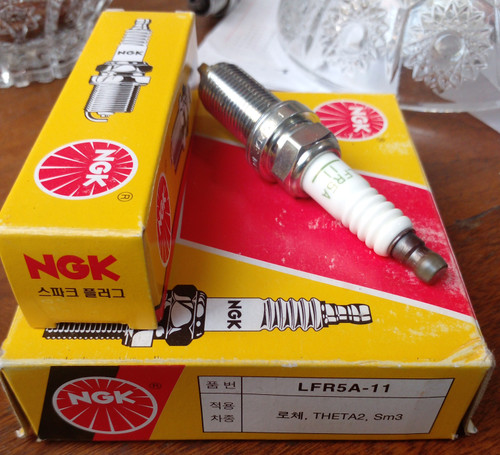 شمع اتومبیل NGK یورو ۴ معمولی کره LZKR6B-10E