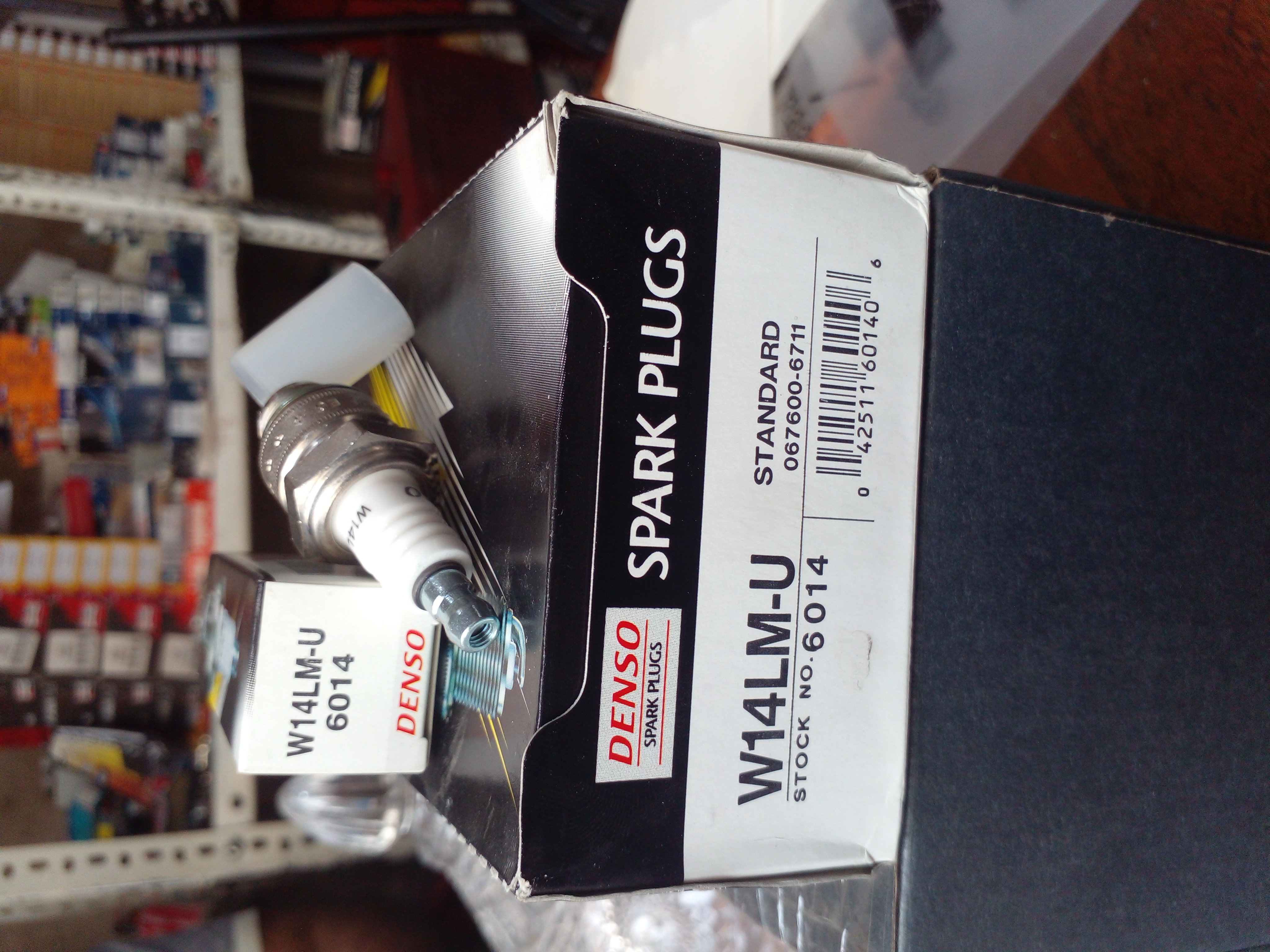 شمع کشاورزی دنسو W14LM-U