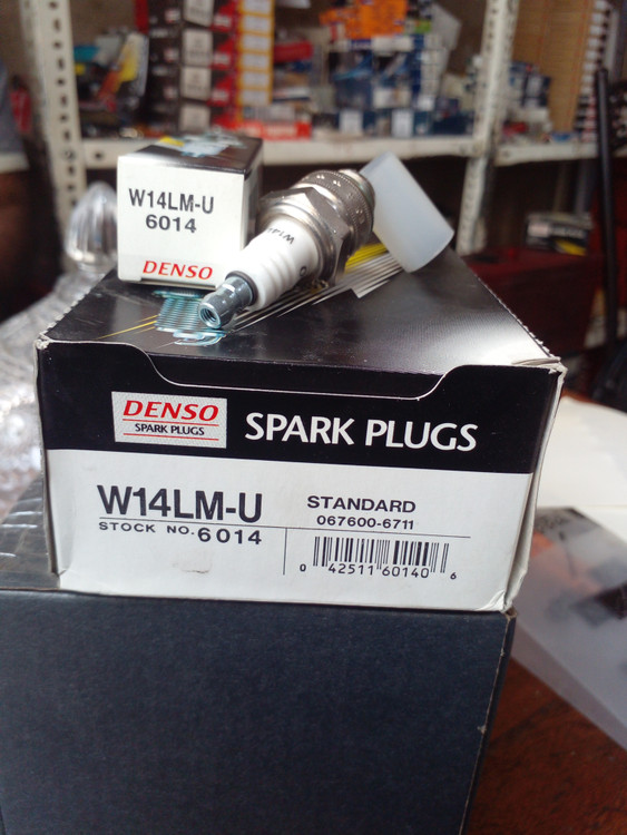 شمع کشاورزی دنسو W14LM-U