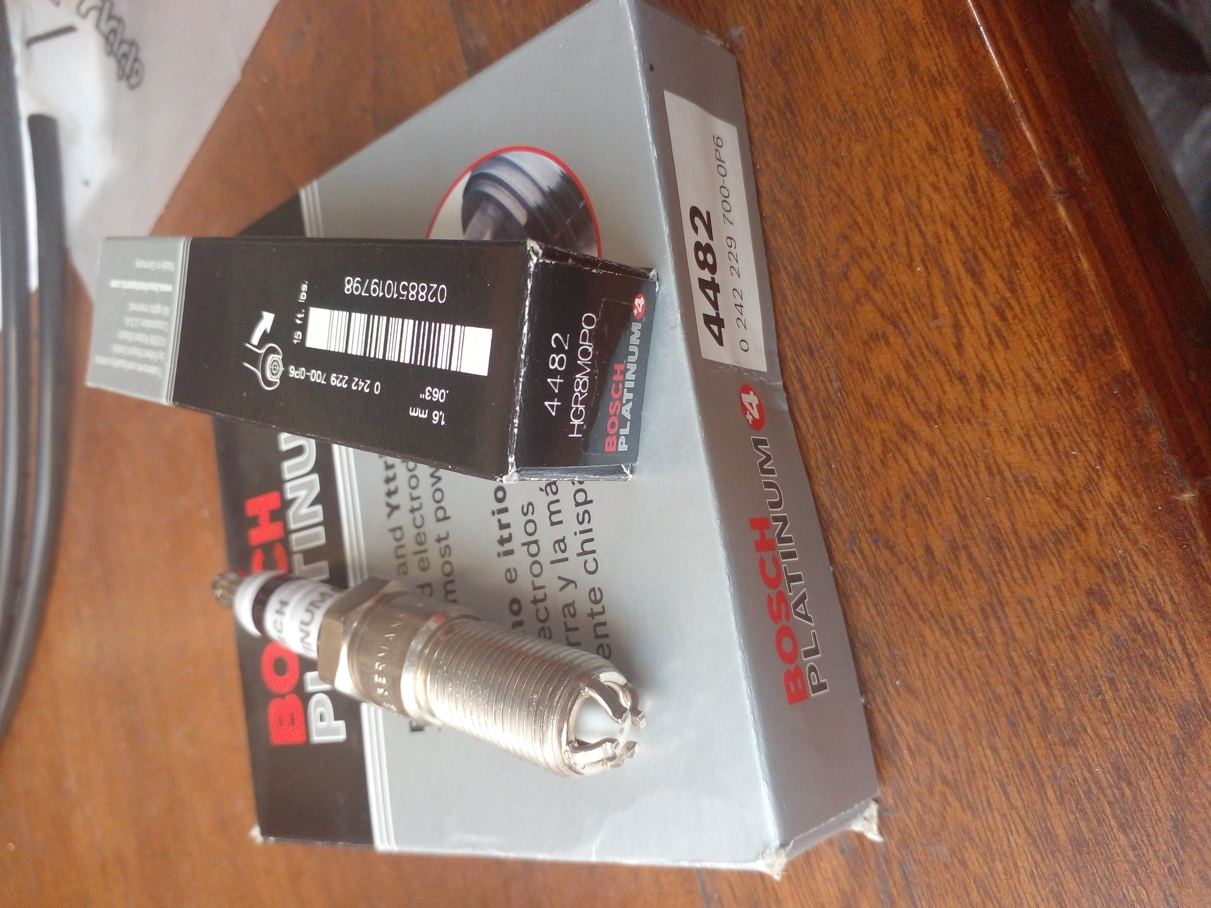 شمع بوش ۴ پلاتین لیز پلاتینیوم کونیک