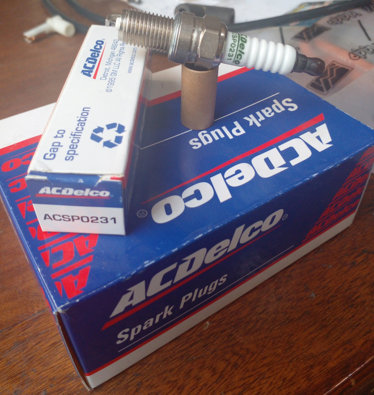 شمع اتومبیل ای سی دلکو معمولی آچار ۱۶ رزوه ۱۲