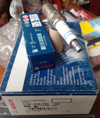 شمع اتومبیل بوش روسیه کونیک معمولی پایه کوتاه