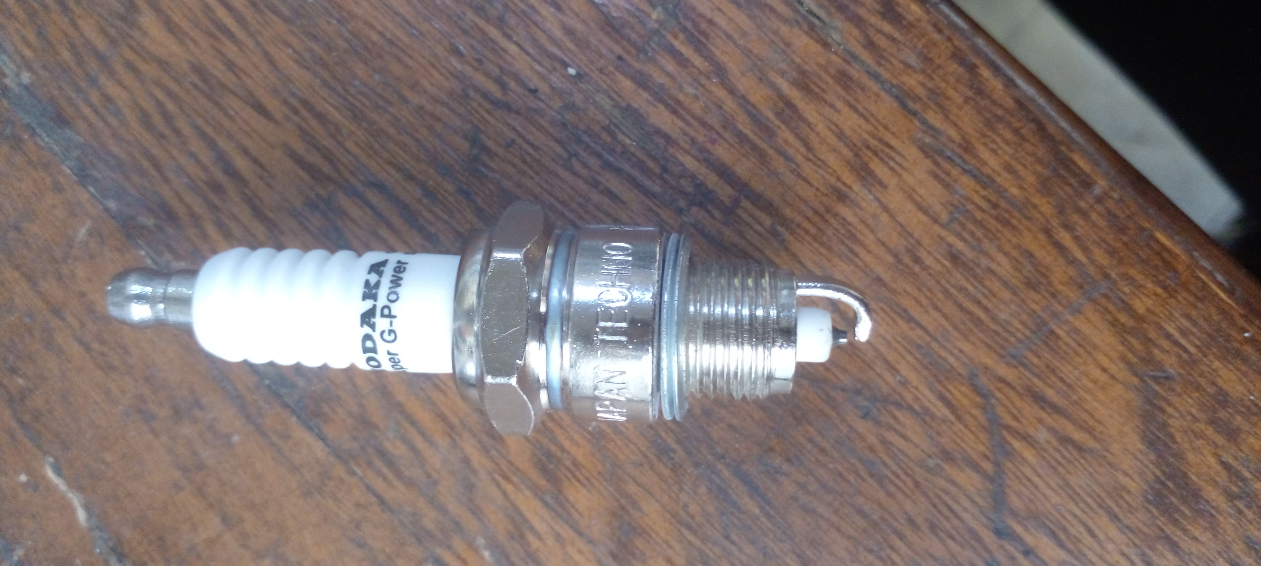 شمع اصلی موتورسیکلت وسپا