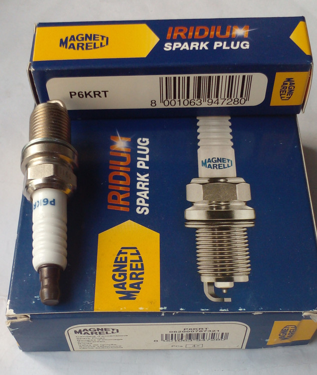 شمع اصلی سوزنی پایه کوتاه ایتالیا برند MAGNET MARELLI