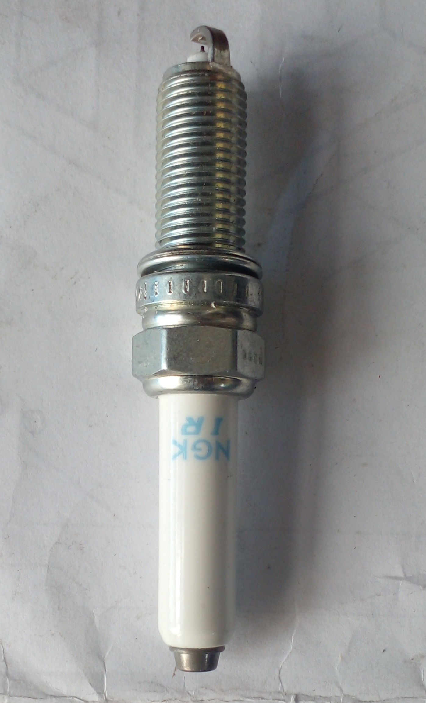 شمع پاسات جدید برند انجیکا ایریدیو سوزنی اصلی