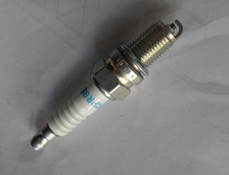 شمع NGk اصلی ژاپنی برای اتبوس
