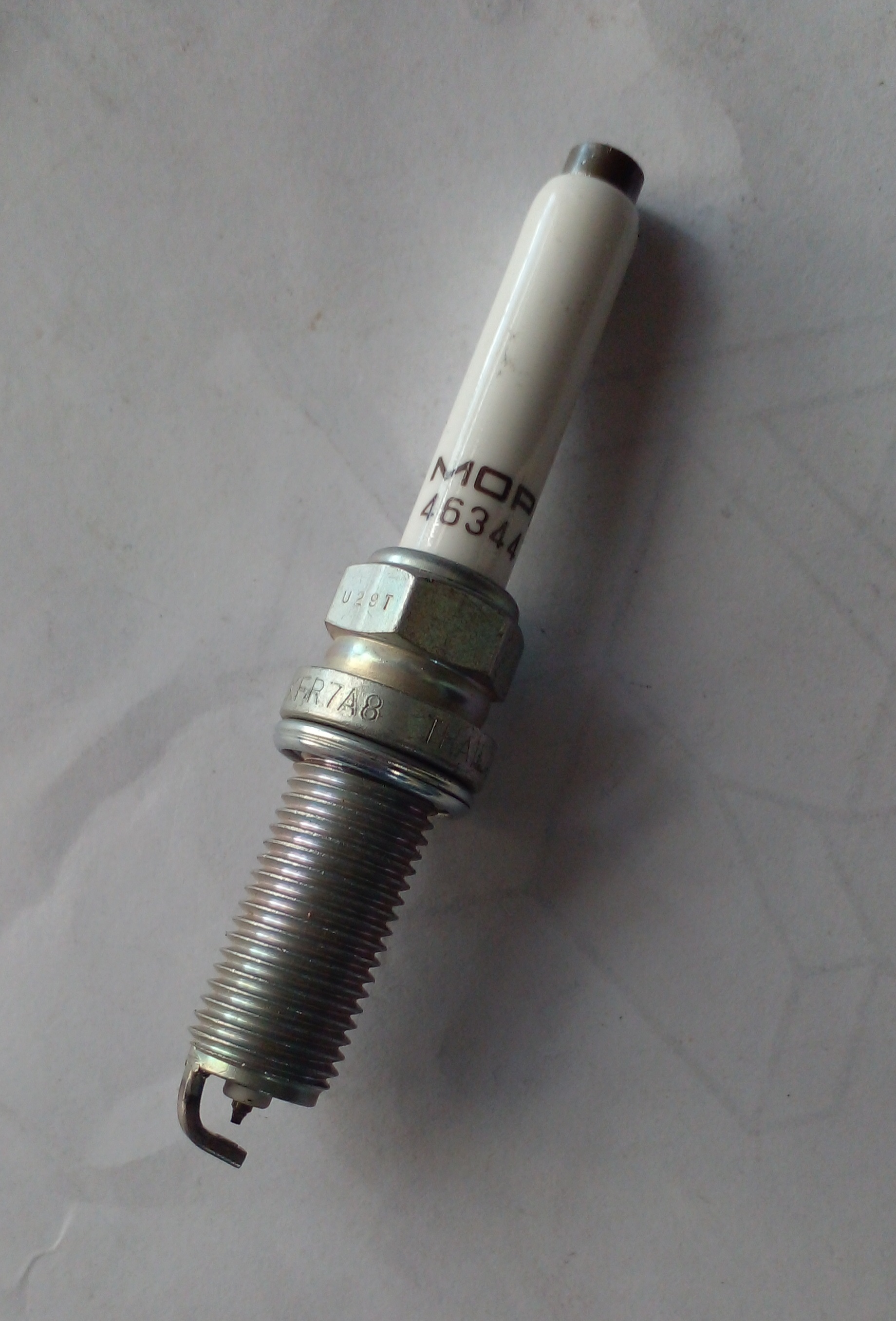 شمع انجیکا برای پاسات جدید مدل MOPAR ایریدیوم سوزنی