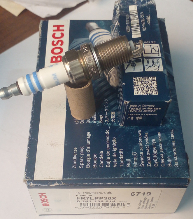 شمع اتومبیل BOSCH اصلی دبل پلاتینیوم اصل آلمان پایه کوتاه سوزنی