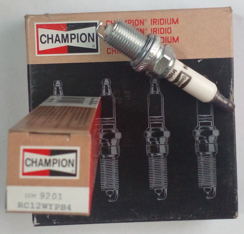 شمع اتومبیل CHAMPION سوزنی ایریدیوم پایه کوتاه آمریکایی اصل